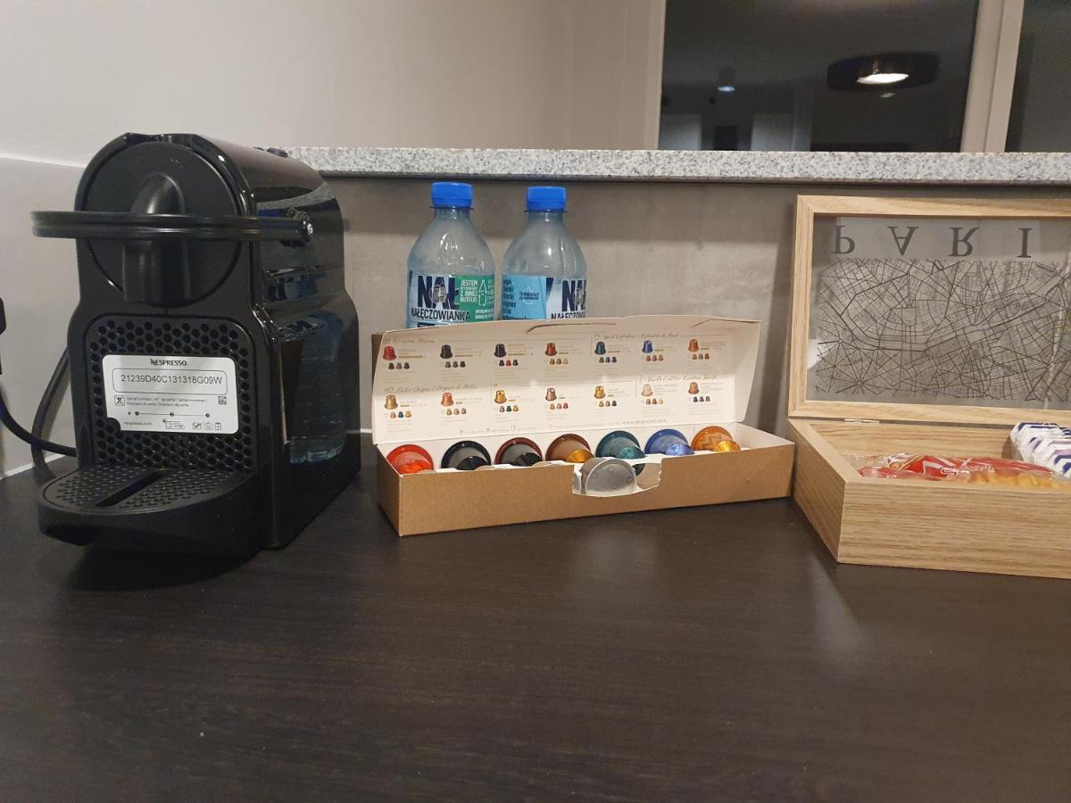 Apartament Wsrod 1000Cy Swiatel - Z Parkingiem W Hali Garazowej- Duzy Balkon Z Lezakami - Piekny Widok Noca Na Panorame Tysiaclecia Katowice Luaran gambar