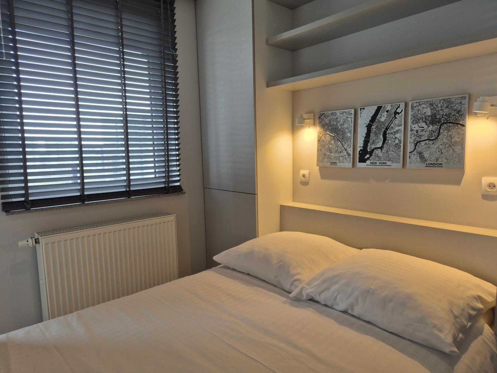 Apartament Wsrod 1000Cy Swiatel - Z Parkingiem W Hali Garazowej- Duzy Balkon Z Lezakami - Piekny Widok Noca Na Panorame Tysiaclecia Katowice Luaran gambar