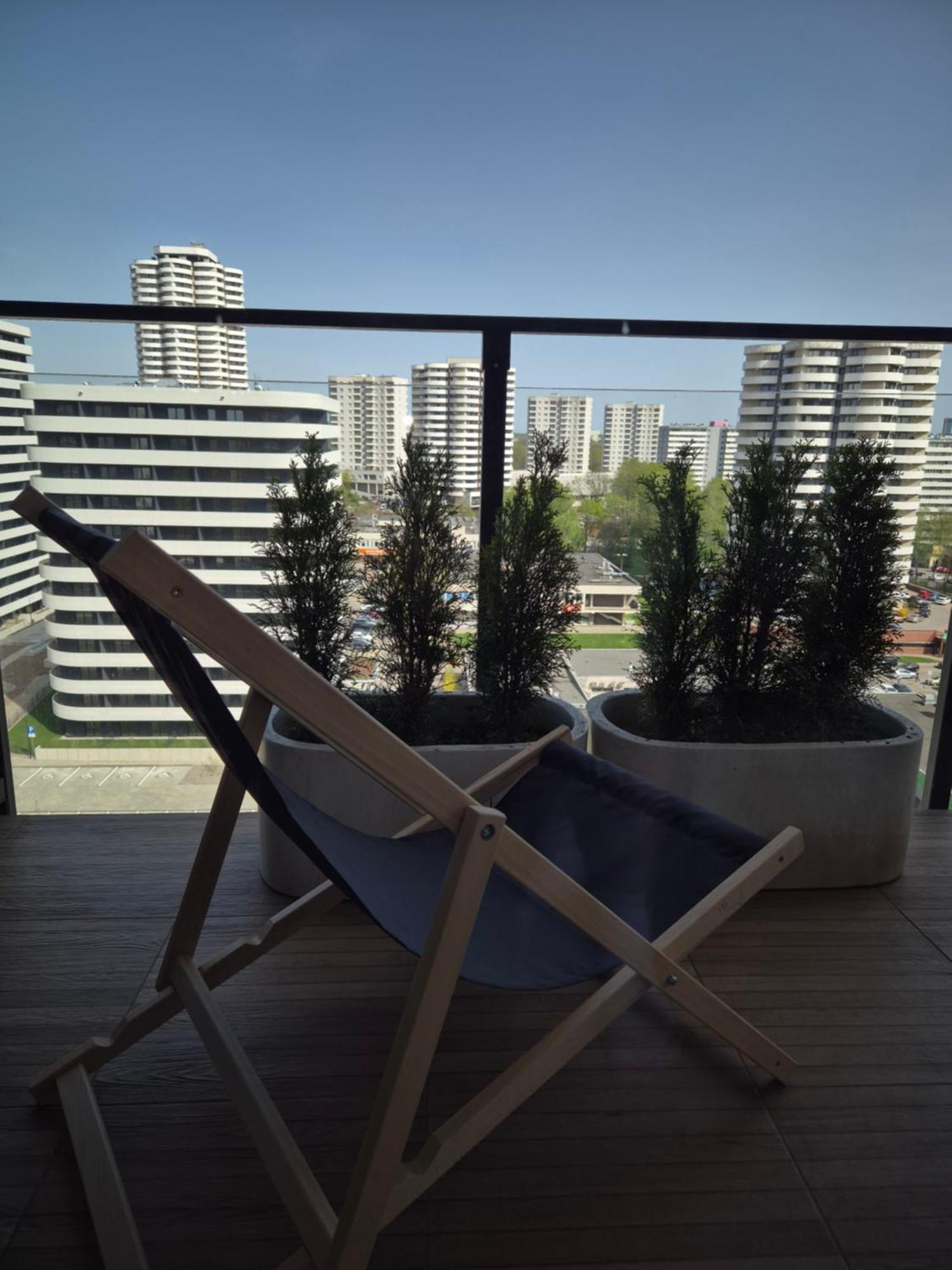 Apartament Wsrod 1000Cy Swiatel - Z Parkingiem W Hali Garazowej- Duzy Balkon Z Lezakami - Piekny Widok Noca Na Panorame Tysiaclecia Katowice Luaran gambar